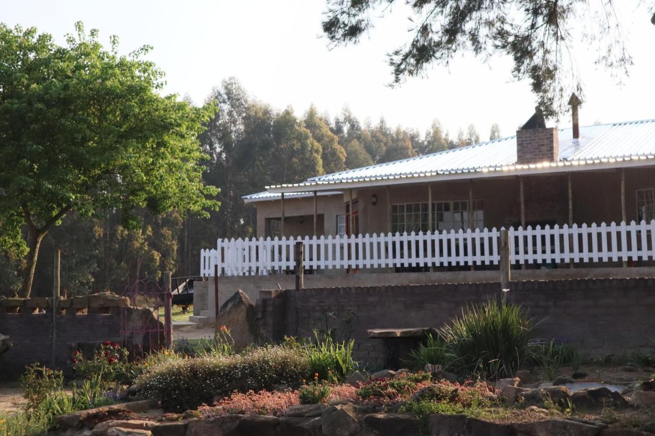 Rocks & Roses Farm Stay Lochiel Exterior photo