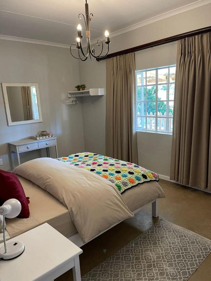 Rocks & Roses Farm Stay Lochiel Exterior photo